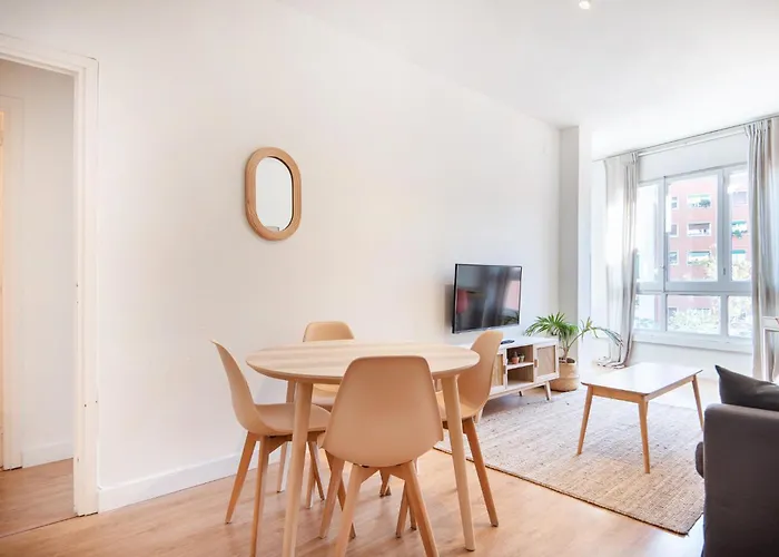 아파트 Comfortable For Groups Next To Sagrada Familia,