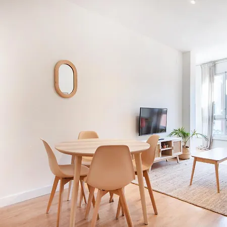 Apartament Comfortable For Groups Next To Sagrada Familia,