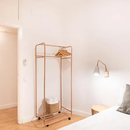 Apartament Comfortable For Groups Next To Sagrada Familia, Barcelona